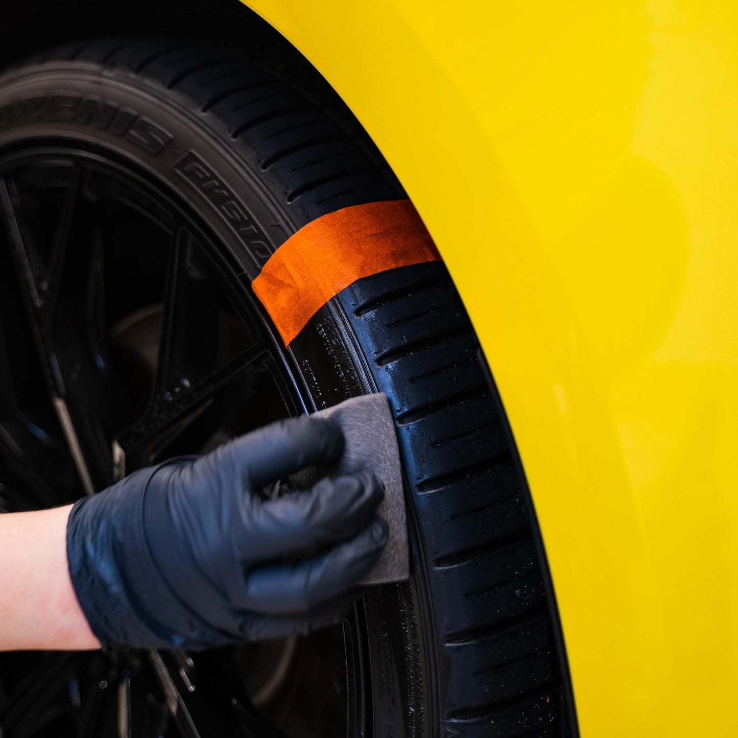 ADBL Black Water – płynny dressing do opon, błyszczące wykończenie 500ml